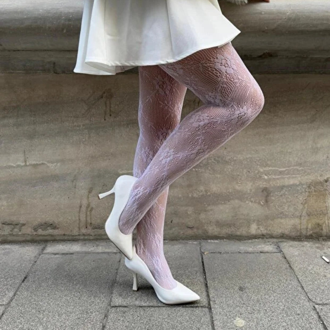 Zumoskin™ Gül Desenli Külotlu Çorap